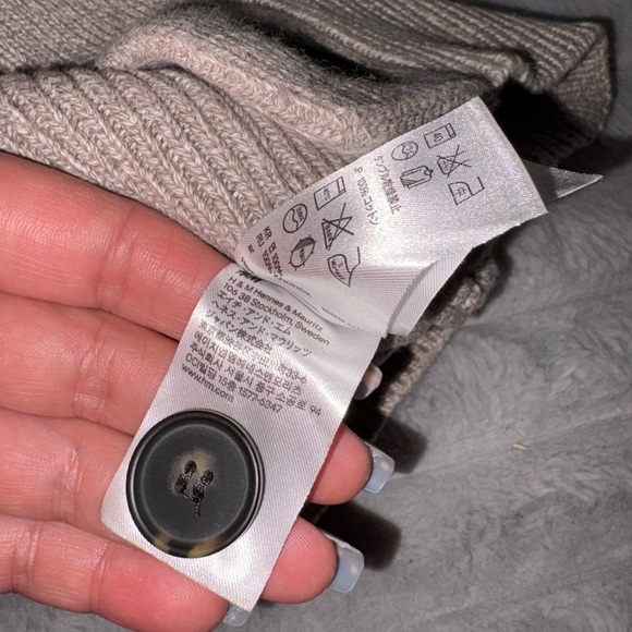 H&M Textured Knit Cardigan - Picture 5 of 8